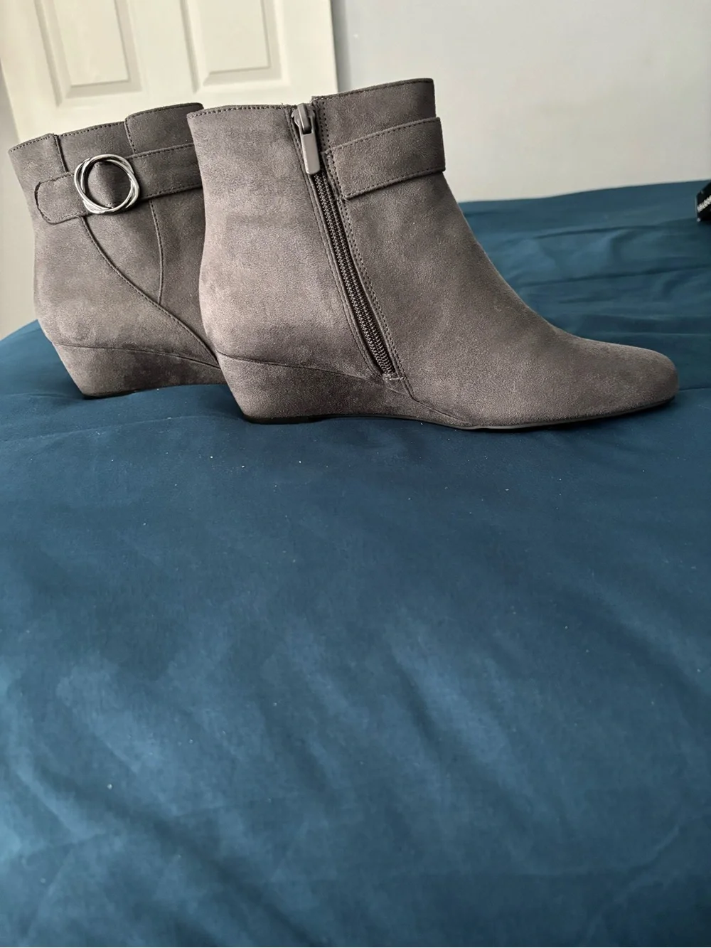 Women’s Gray Suede Dress Boots - Size 8